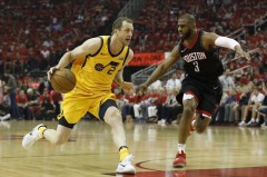 NBA火箭VS勇士：杜兰特加盟加剧的宿命对决